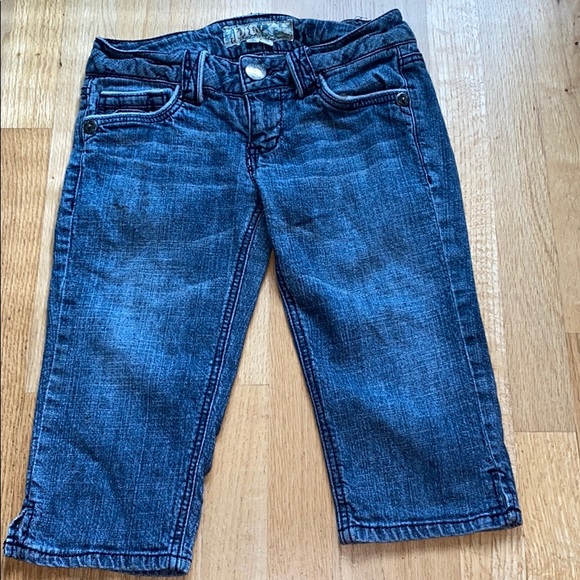 Bermuda Shorts - Picture 1 of 3